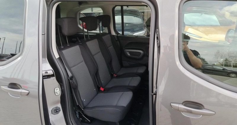 Toyota Proace City Verso cena 141900 przebieg: 43422, rok produkcji 2022 z Wągrowiec małe 352